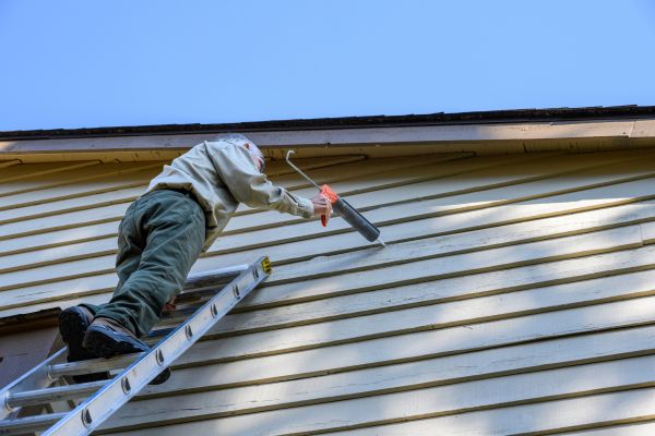 Cost of Vinyl Siding Caulk Repair in Camas